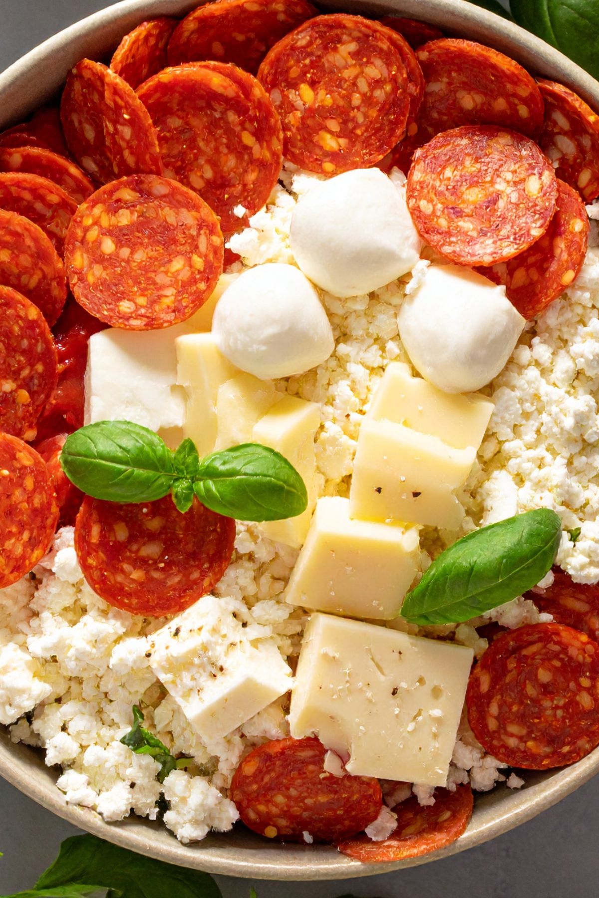 cottage-cheese-pizza-bowl-ingredients Ingredients for making cottage cheese pizza bowl recipe